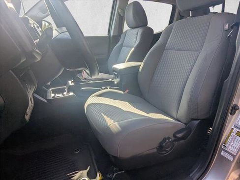 Used 2022 Toyota Tacoma SR image 11