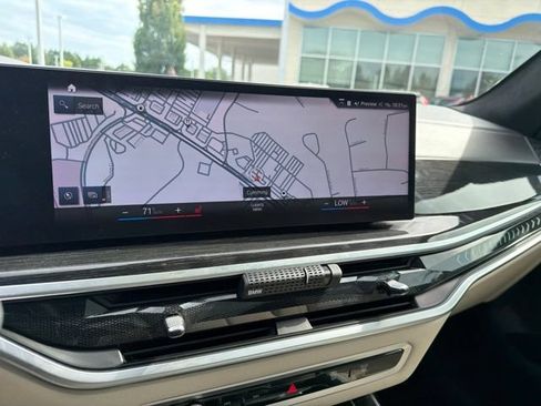 Used 2023 BMW X7 xDrive40i w/ M Sport Package AWD/4WD image 20