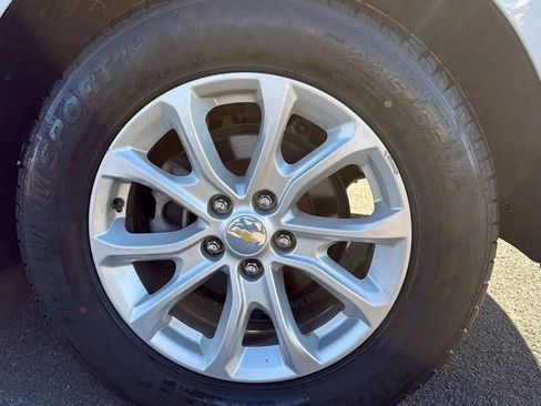 Used 2018 Chevrolet Equinox LT image 6