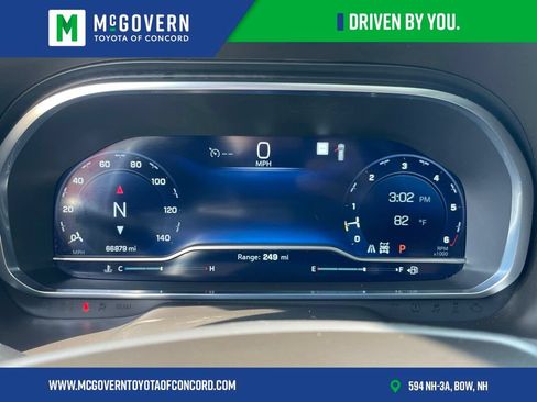 Used 2023 Chevrolet Suburban Z71 AWD/4WD image 18