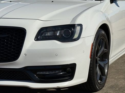 Used 2022 Chrysler 300 S image 11