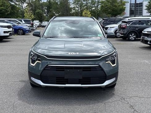 Used 2023 Kia Niro EX FWD image 6