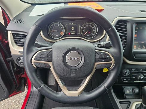 Used 2014 Jeep Cherokee Latitude image 27