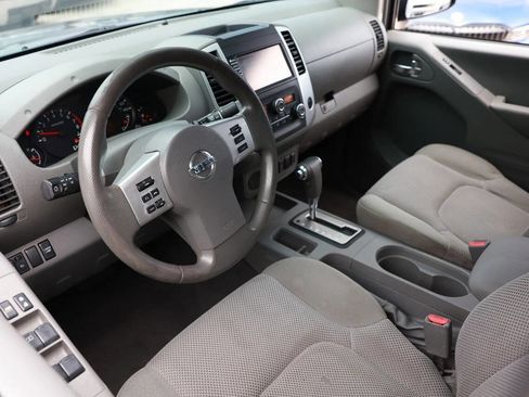 Used 2019 Nissan Frontier SV w/ Value Truck Package RWD image 12