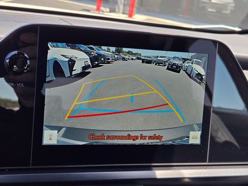 Used 2025 Lexus UX 300h FWD image 17