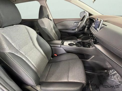 Used 2021 Nissan Rogue SV FWD image 32