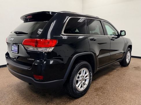 Used 2019 Jeep Grand Cherokee Laredo AWD/4WD image 7