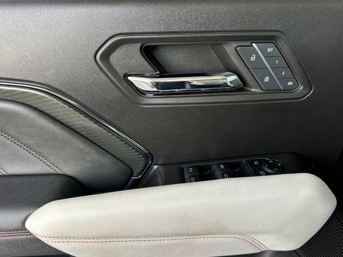 Certified 2024 GMC Canyon AT4X AWD/4WD image 11