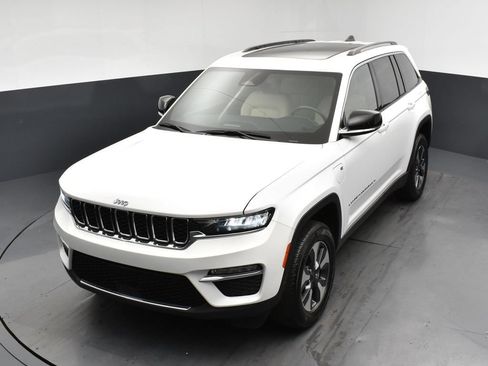 Used 2023 Jeep Grand Cherokee 4WD 4xe image 21