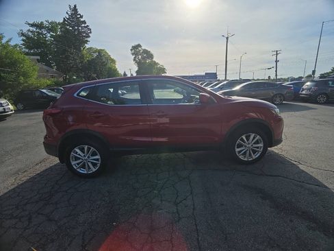 Used 2018 Nissan Rogue Sport S w/ S Appearance Package AWD/4WD image 7