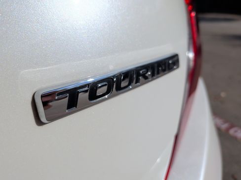 Used 2016 Honda Civic Touring image 39