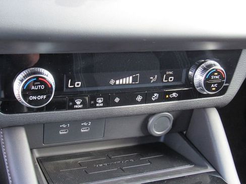 New 2026 Mitsubishi Outlander ES FWD image 24