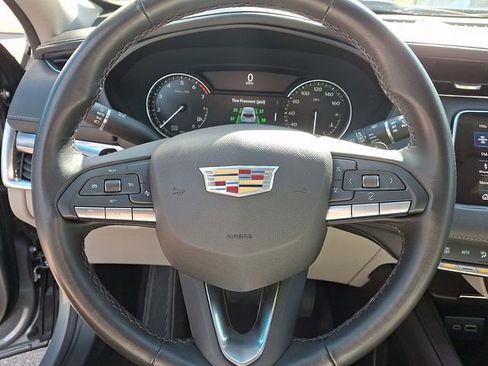 Used 2023 Cadillac XT4 Luxury FWD image 29