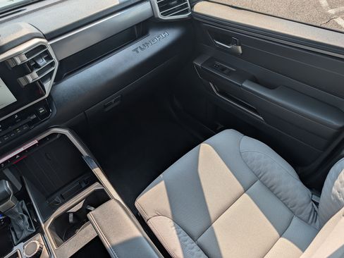 Used 2025 Toyota Tundra SR5 AWD/4WD image 11