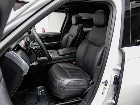 Used 2024 Land Rover Range Rover Long Wheelbase SE AWD/4WD image 45