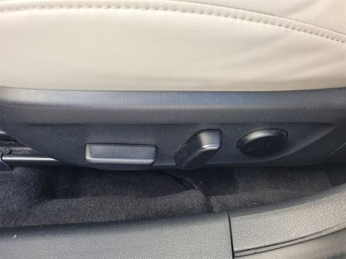 Certified 2023 MAZDA MAZDA3 s image 4