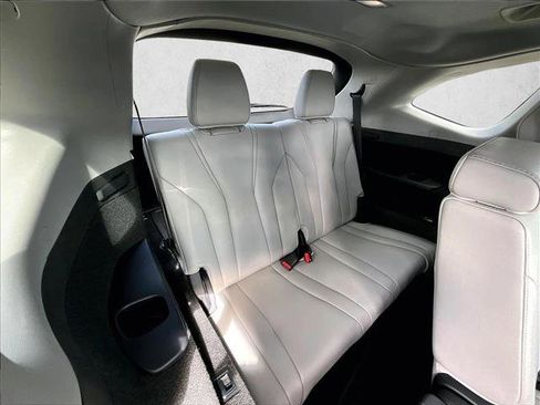 Used 2023 Acura MDX SH-AWD w/ Technology Package image 30