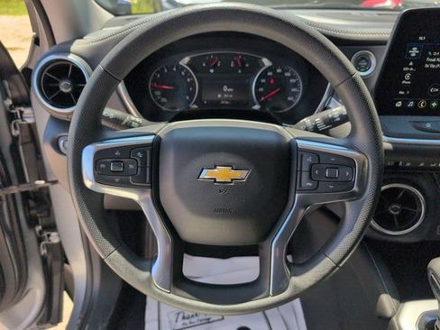 Used 2025 Chevrolet Blazer LT FWD image 22
