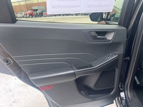 Used 2023 Ford Escape Active image 15