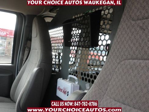 Used 2017 GMC Savana 2500 RWD image 28
