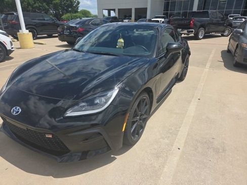 Used 2025 Toyota GR86 Premium w/ ALL Weather Mat Package (TMS) RWD image 3