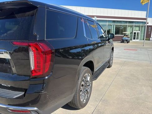 Used 2022 GMC Yukon SLT w/ SLT Premium Package AWD/4WD image 5