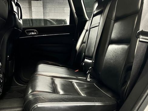 Used 2019 Jeep Grand Cherokee Limited AWD/4WD image 11
