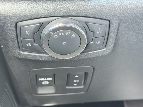 Used 2020 Ford F150 XLT w/ Equipment Group 302A Luxury AWD/4WD image 12