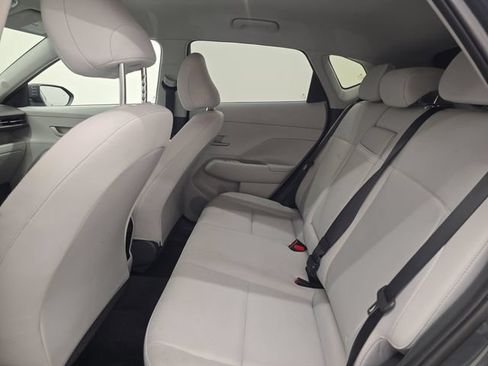 Used 2025 Hyundai Kona SEL AWD/4WD image 16