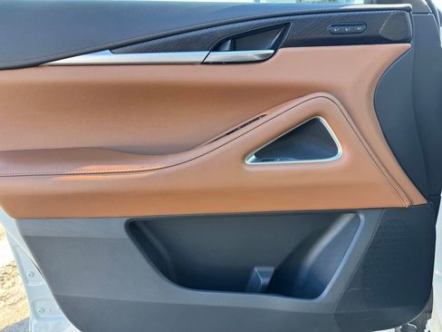 Used 2025 INFINITI QX60 Autograph w/ Cargo Package image 11