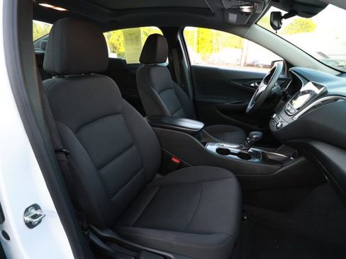 Used 2024 Chevrolet Malibu LT image 24