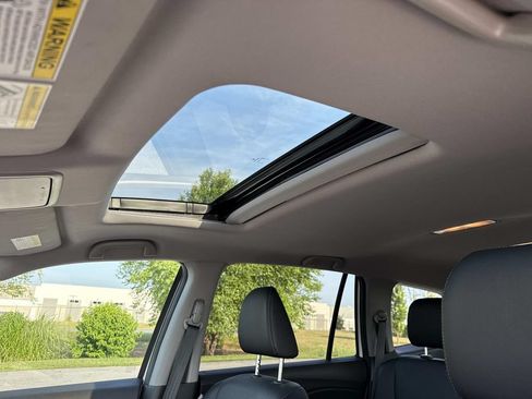 Used 2017 Honda Pilot EX-L image 4
