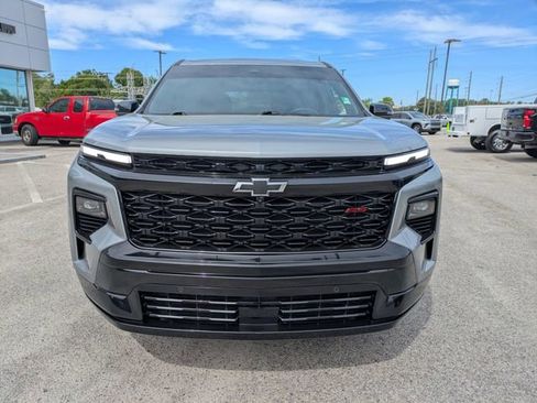 Used 2024 Chevrolet Traverse RS image 9