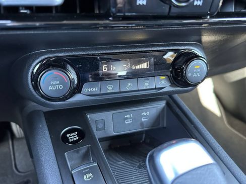 Used 2026 Nissan Kicks SV FWD image 32