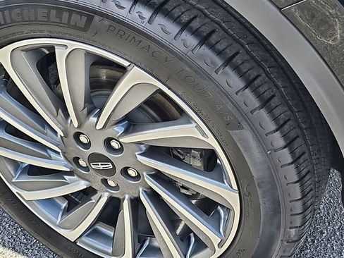 Used 2023 Lincoln Corsair Reserve w/ Equipment Group 201A image 13