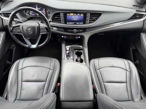 Used 2024 Buick Enclave Premium image 12