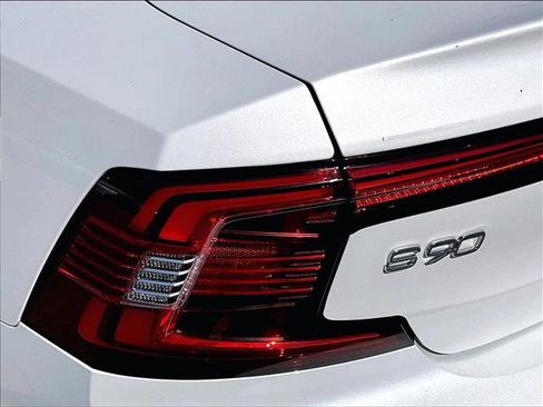 Used 2022 Volvo S90 B6 Inscription w/ Advanced Package AWD/4WD image 29