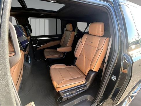 New 2026 Cadillac Escalade ESV Luxury w/ Touring Package AWD/4WD image 10