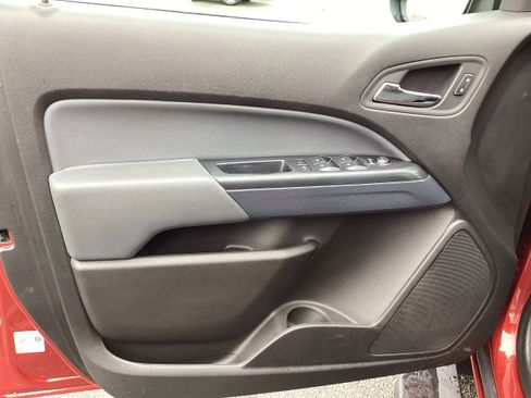 Used 2015 Chevrolet Colorado Z71 image 14