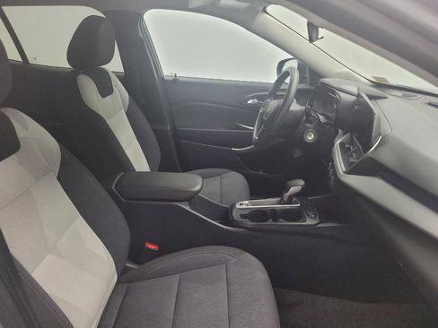Used 2024 Chevrolet Trax LS w/ Driver Confidence Package FWD image 21