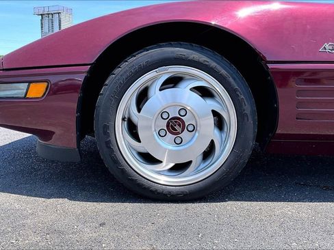 Used 1993 Chevrolet Corvette ZR1 RWD image 2
