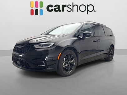 Used 2025 Chrysler Pacifica Limited
