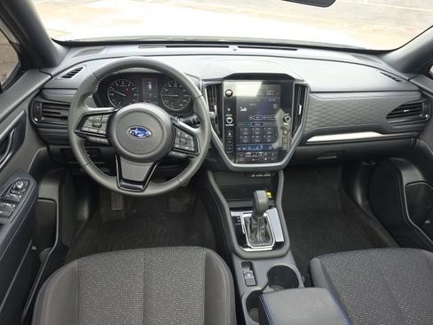 Used 2025 Subaru Forester Premium AWD/4WD image 2