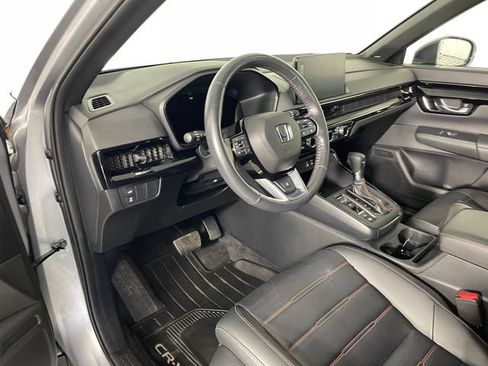 Used 2024 Honda CR-V Sport Touring image 3
