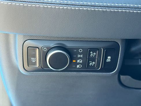 New 2024 Ford Mustang Mach-E Select w/ Comfort Package Lite image 32