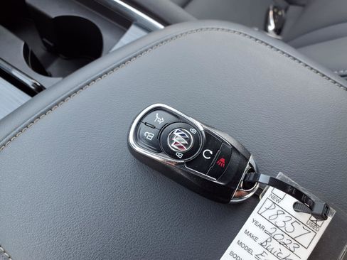 Used 2023 Buick Enclave Essence w/ Experience Buick Package AWD/4WD image 19