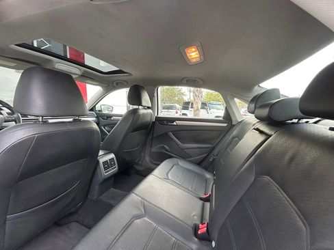 Used 2014 Volkswagen Passat 1.8T SE image 17