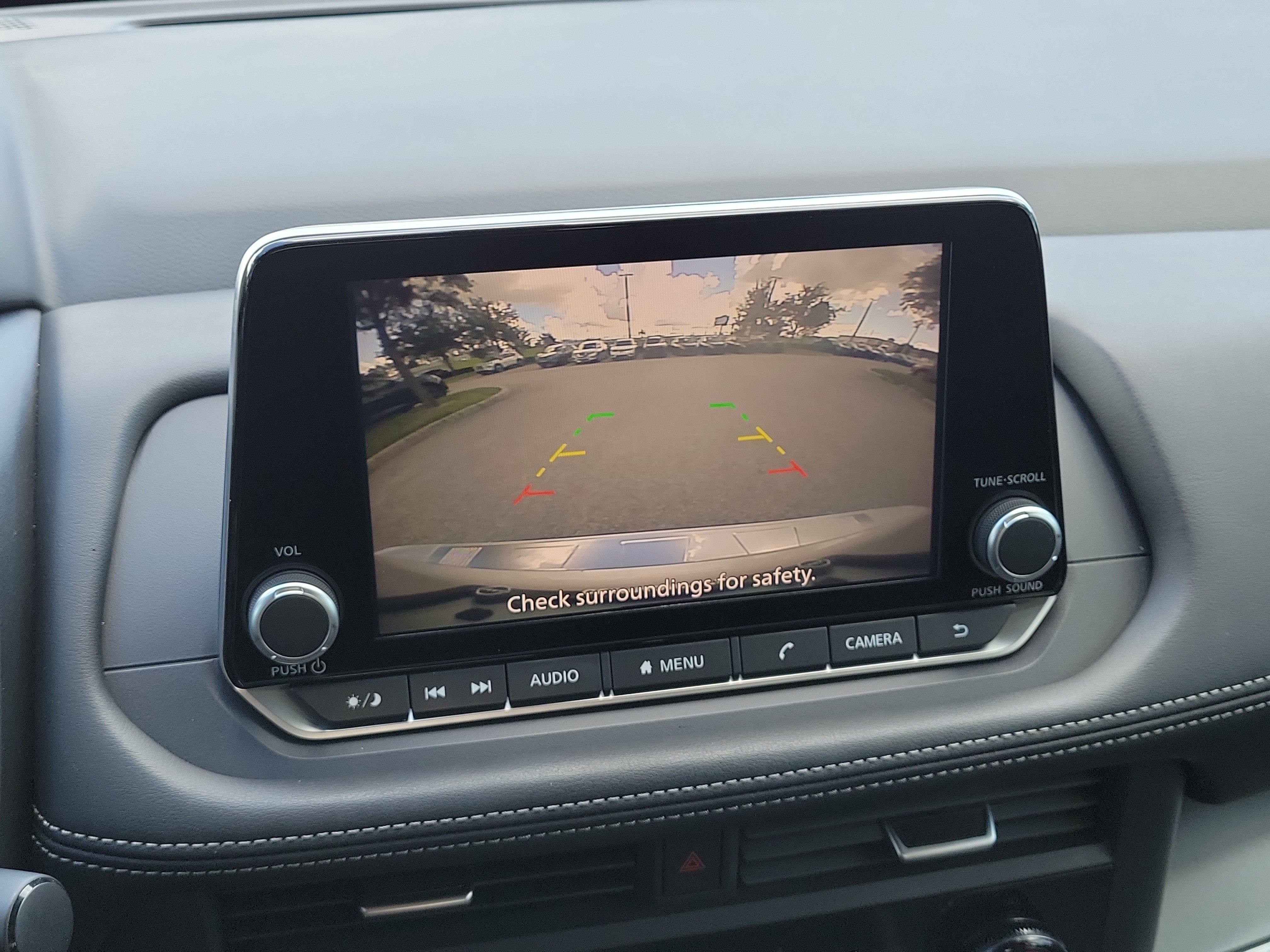 Certified 2024 Nissan Rogue SV FWD image 29