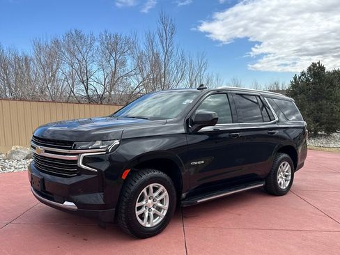 Used 2021 Chevrolet Tahoe LT w/ Rear Media and Nav Package image 3