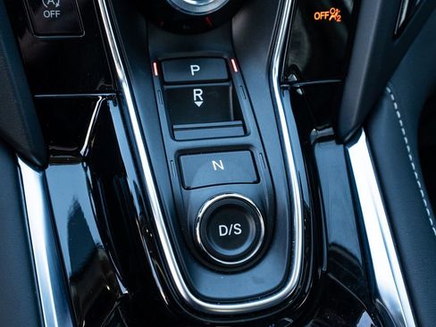 Certified 2025 Acura RDX w/ Technology Package image 31